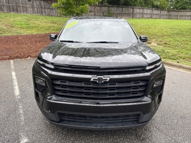 2025 Chevrolet Traverse — side profile view