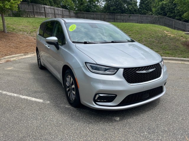 2023 Chrysler Pacifica Hybrid Touring L in Silver Mist Clear — front three-quarter view